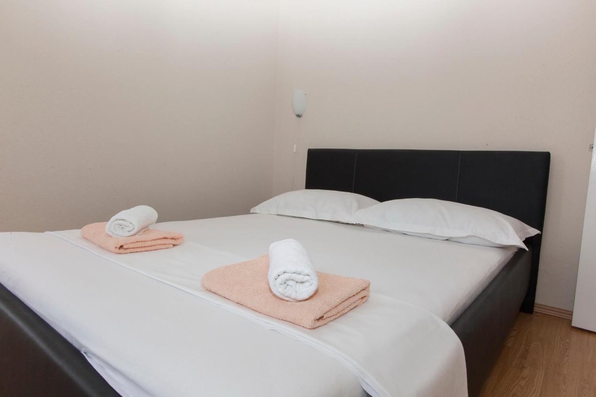 Apartments Damjanovic Makarska Chambre photo