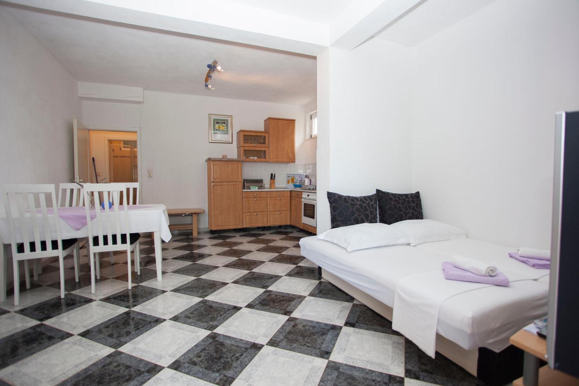 Apartments Damjanovic Makarska Chambre photo