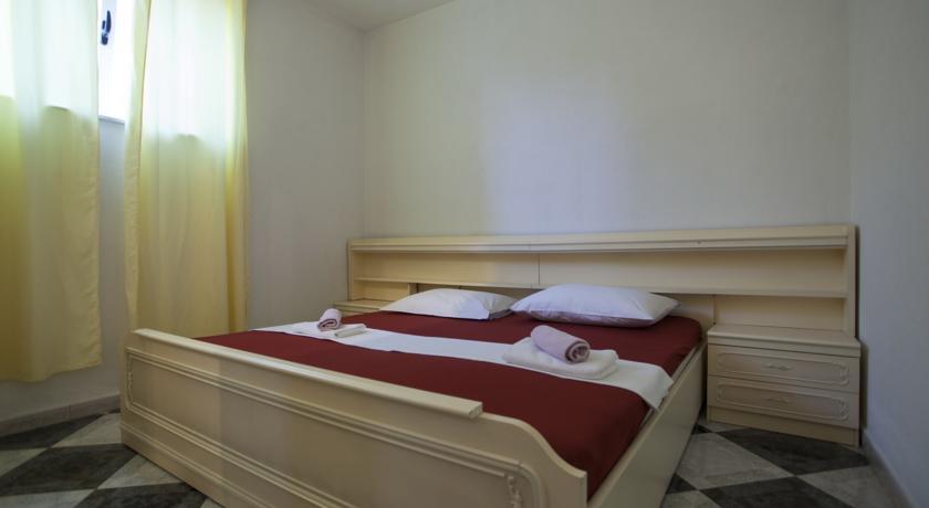Apartments Damjanovic Makarska Chambre photo