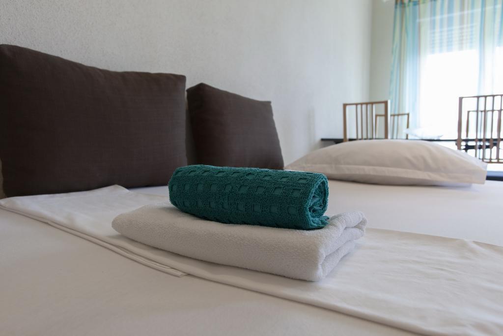 Apartments Damjanovic Makarska Chambre photo