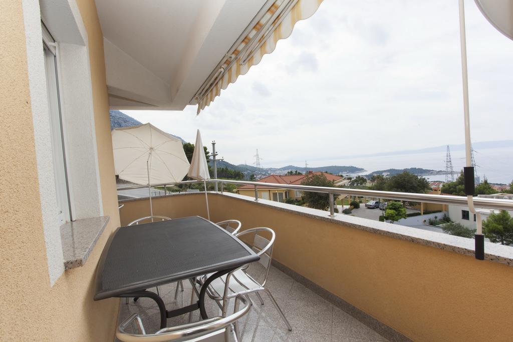 Apartments Damjanovic Makarska Chambre photo