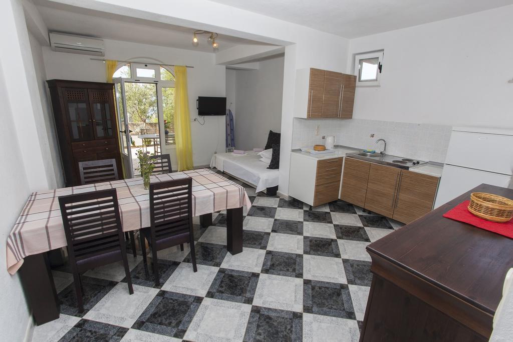 Apartments Damjanovic Makarska Extérieur photo